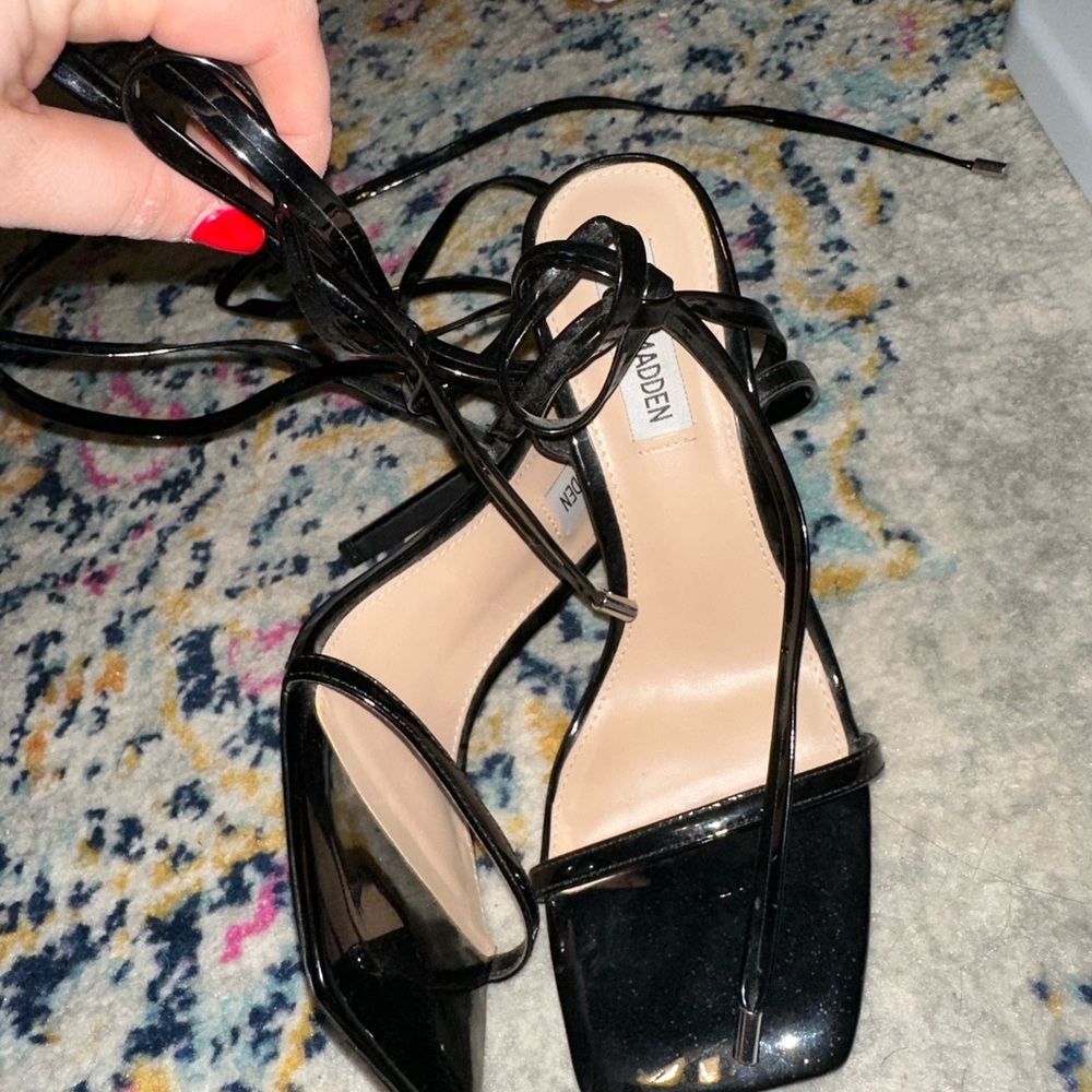 Steve Madden uplift black leather tie square toe heels